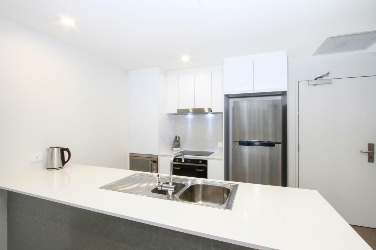 Iq Smart Apartments 704 Braddon Act Canberra Bagian luar foto